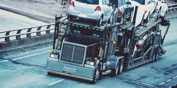 Moving a Car From State to State With an Auto Transport Company